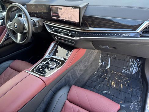 Used 2025 BMW X6 xDrive40i w/ Executive Package image 23