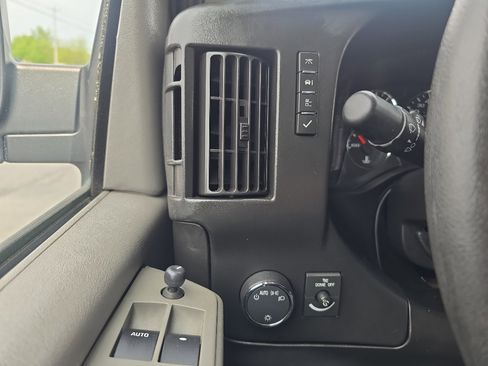 Used 2015 Chevrolet Express 3500 LT w/ LT Preferred Equipment Group RWD image 24