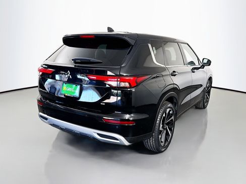 Used 2024 Mitsubishi Outlander SE Black Edition image 10