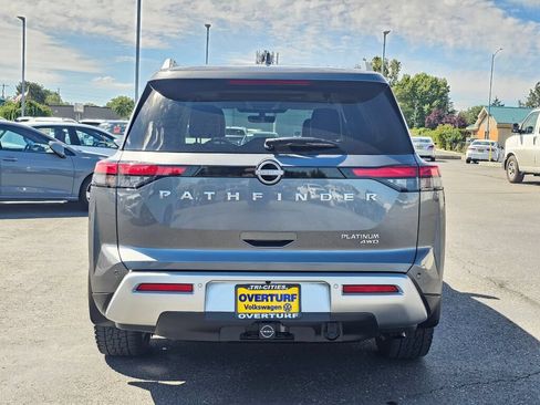 Used 2025 Nissan Pathfinder Platinum AWD/4WD image 5