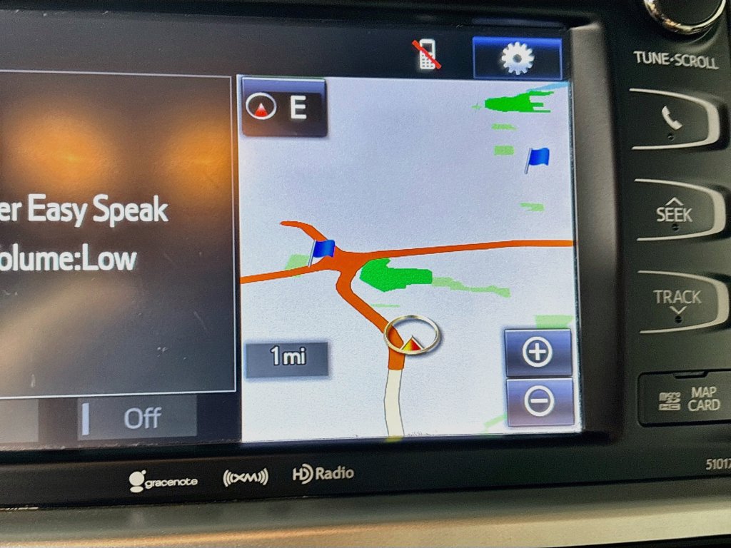 Used 2018 Toyota Highlander XLE AWD/4WD image 16