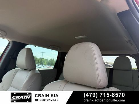Used 2023 Mitsubishi Outlander SEL AWD/4WD image 21