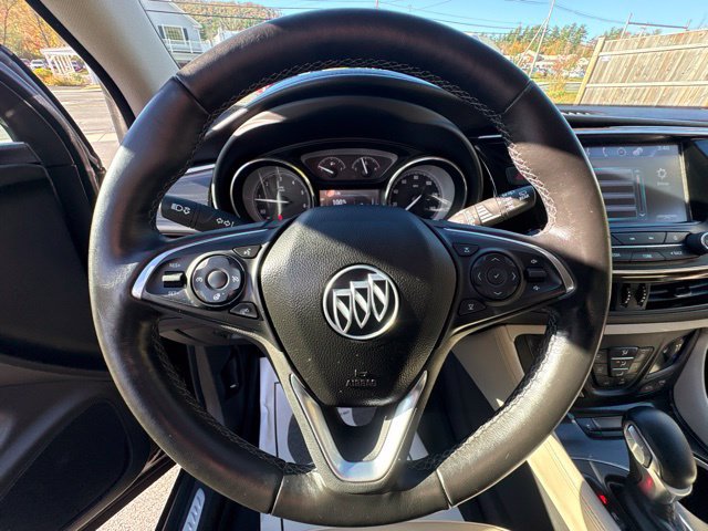 Used 2020 Buick Envision Essence AWD/4WD image 27
