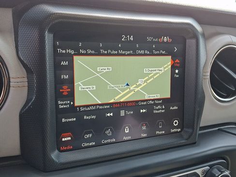 Used 2021 Jeep Gladiator Overland image 19