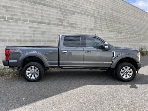 Used 2019 Ford F350 Platinum w/ Platinum Ultimate Package AWD/4WD image 3