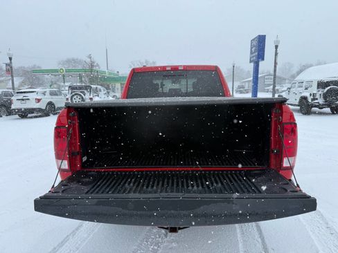 Used 2019 RAM 1500 Classic SLT image 6