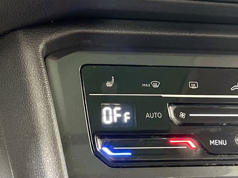 Used 2023 Volkswagen Tiguan SE AWD/4WD image 19