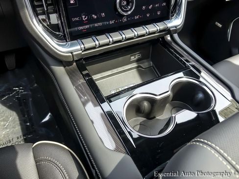 New 2026 GMC Yukon XL Elevation w/ Elevation Premium Package image 25