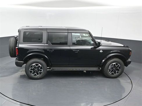 New 2025 Ford Bronco Outer Banks image 16