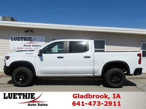 Used 2022 Chevrolet Silverado 1500 ZR2 w/ Technology Package image 1