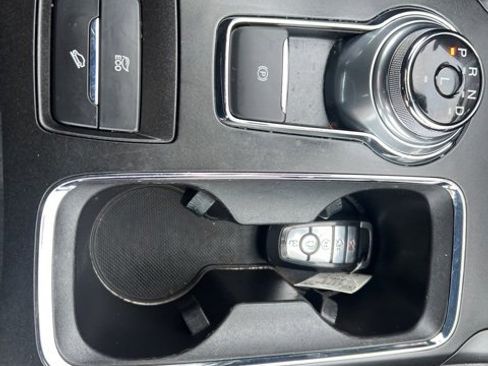 Used 2019 Ford Fusion Titanium image 32