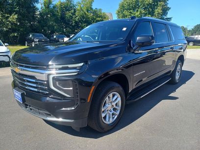 Used 2025 Chevrolet Suburban LT w/ Comfort Package