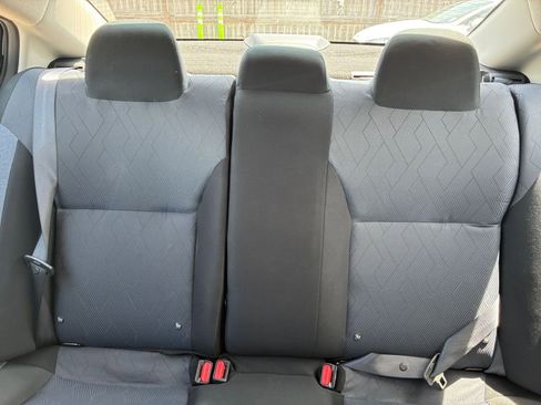 Used 2025 Nissan Versa SV w/ Trunk Package FWD image 31