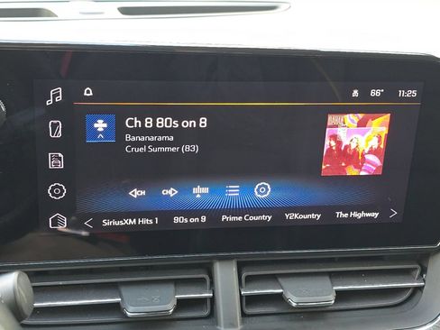 Used 2025 Chevrolet Trax ACTIV w/ Driver Confidence Package FWD image 18