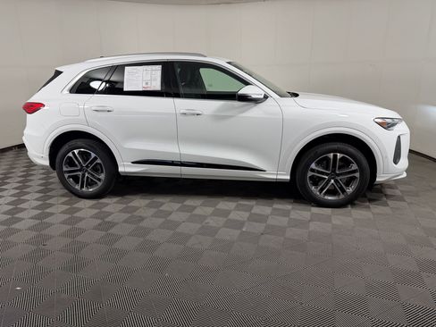 Used 2025 Audi Q5 Premium w/ Convenience Package AWD/4WD image 7