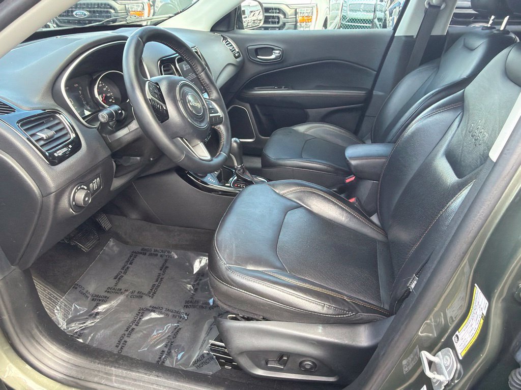 Used 2018 Jeep Compass Limited w/ Navigation Group AWD/4WD image 11