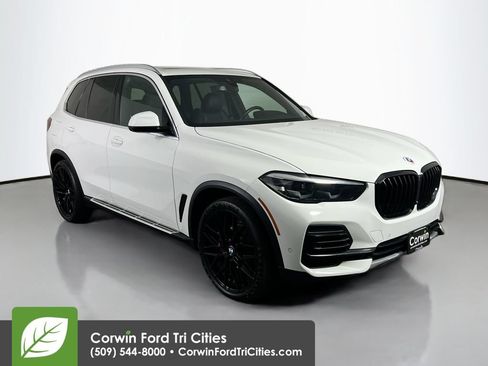 Used 2023 BMW X5 xDrive40i AWD/4WD image 1