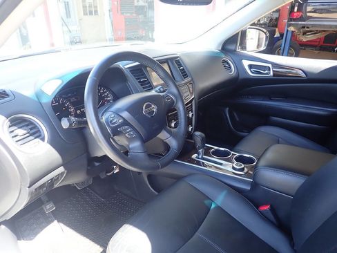 Used 2013 Nissan Pathfinder SL w/ Trailer Tow Pkg AWD/4WD image 6