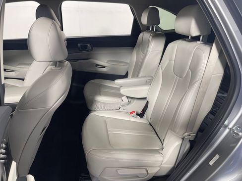Used 2023 Kia Sorento EX image 13