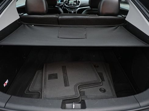 Used 2018 Chevrolet Volt LT w/ Comfort Package image 51