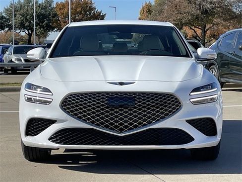 Used 2025 Genesis G70 2.5T image 6