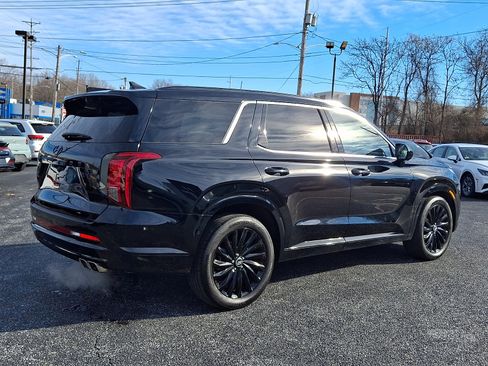 Used 2024 Hyundai Palisade Calligraphy image 6