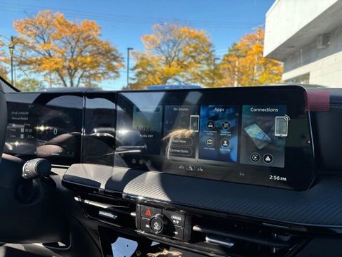 New 2026 Nissan Kicks SR w/ Cold Weather Package image 12