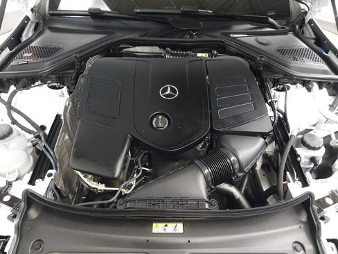 Used 2025 Mercedes-Benz E 350 4MATIC Sedan image 35