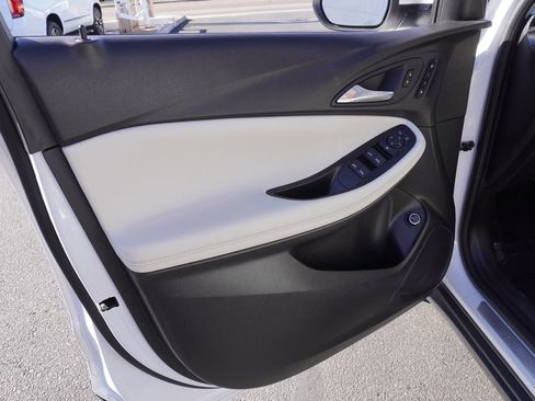 Certified 2021 Buick Encore GX Essence w/ Advanced Technology Package image 15