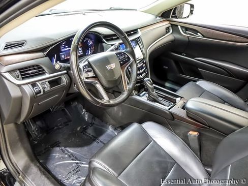 Certified 2018 Cadillac XTS Luxury FWD image 11
