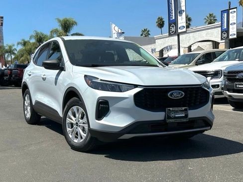 Used 2025 Ford Escape Active image 2