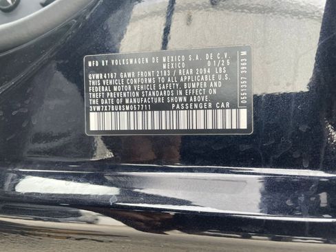 Used 2025 Volkswagen Jetta SE image 29
