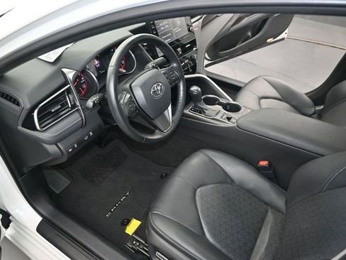 Used 2021 Toyota Camry XSE FWD image 6