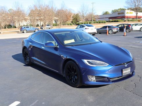 Used 2017 Tesla Model S 90D image 14