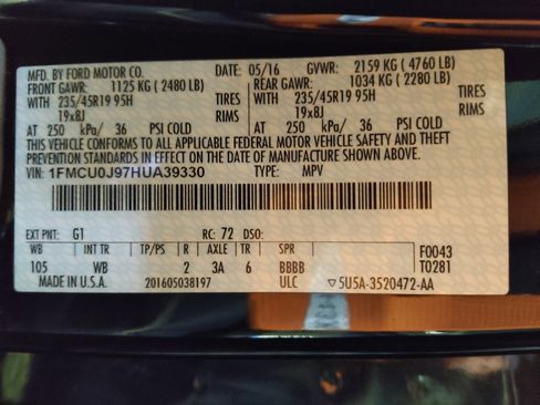 Used 2017 Ford Escape Titanium FWD image 33