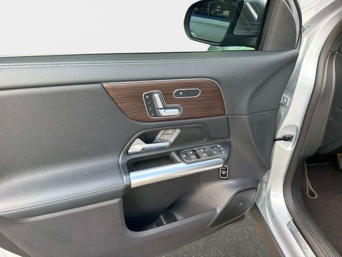 Used 2025 Mercedes-Benz GLA 250 image 17
