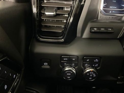 Used 2024 GMC Sierra 2500 AT4 w/ AT4 Premium Plus Package image 29