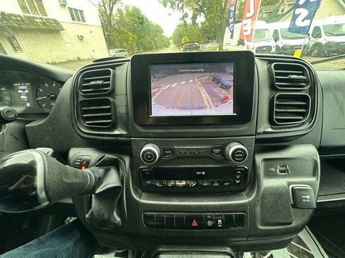 Used 2023 RAM ProMaster 2500 w/ Convenience Group image 11