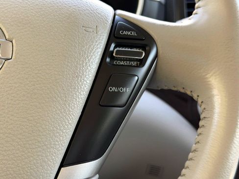 Used 2012 Nissan Quest SV FWD image 21