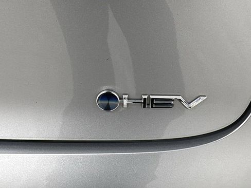 Used 2024 Toyota Prius LE image 36