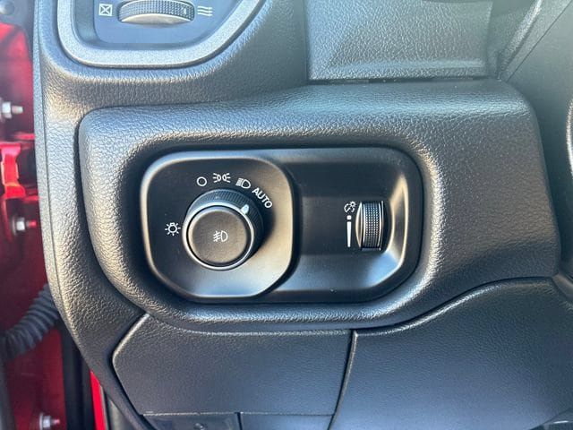 Used 2024 RAM 3500 Tradesman w/ Chrome Appearance Group AWD/4WD image 22