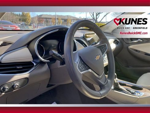 Used 2024 Chevrolet Malibu LT image 17