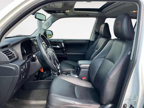 Used 2019 Toyota 4Runner TRD Off-Road Premium AWD/4WD image 9