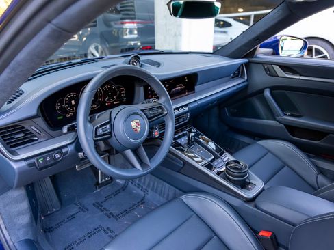 Certified 2026 Porsche 911 Carrera RWD image 4