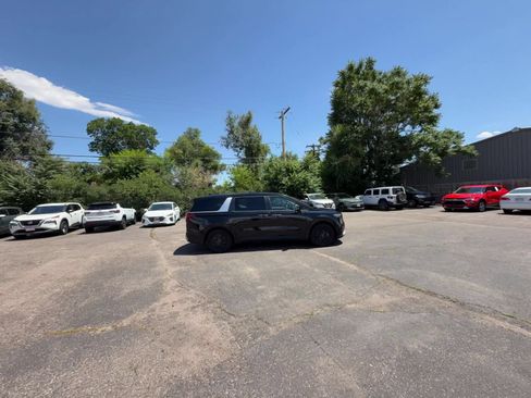 Used 2026 Kia Carnival FWD image 11