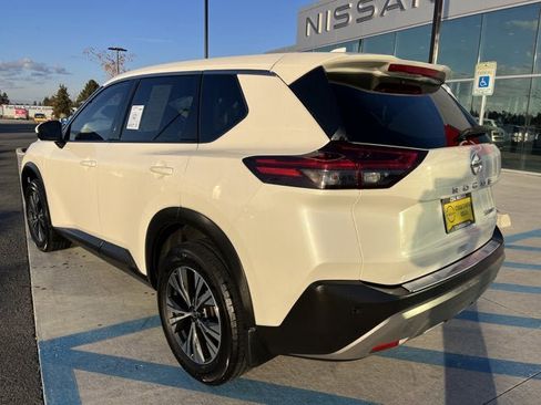 Used 2021 Nissan Rogue SV image 6