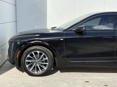 Used 2024 Cadillac Lyriq Sport w/ LPO, Floor Liner Package AWD/4WD image 5