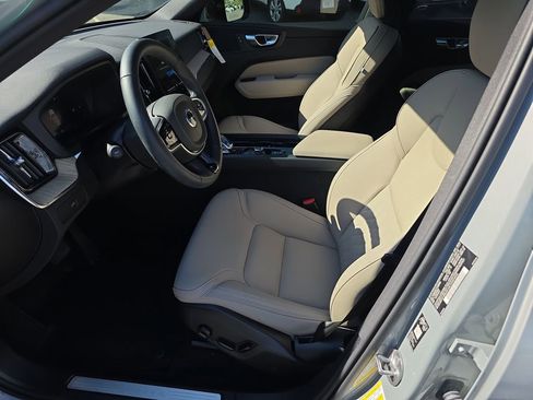 Used 2026 Volvo XC60 B5 Plus w/ Protection Package Premier AWD/4WD image 8