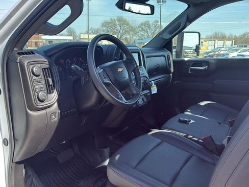 Used 2024 Chevrolet Silverado 3500 W/T image 14