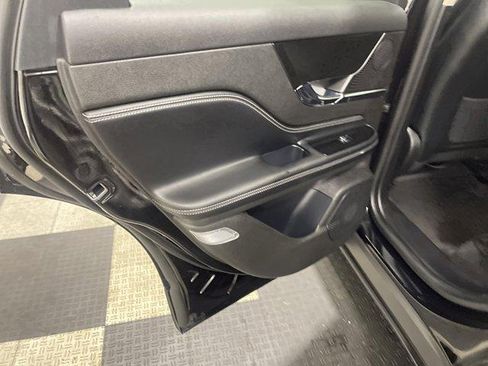 Used 2023 Lincoln Corsair FWD image 11